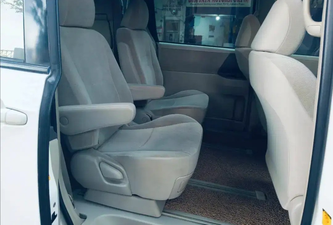 2013 Toyota NAV1 2013 Toyota NAV1