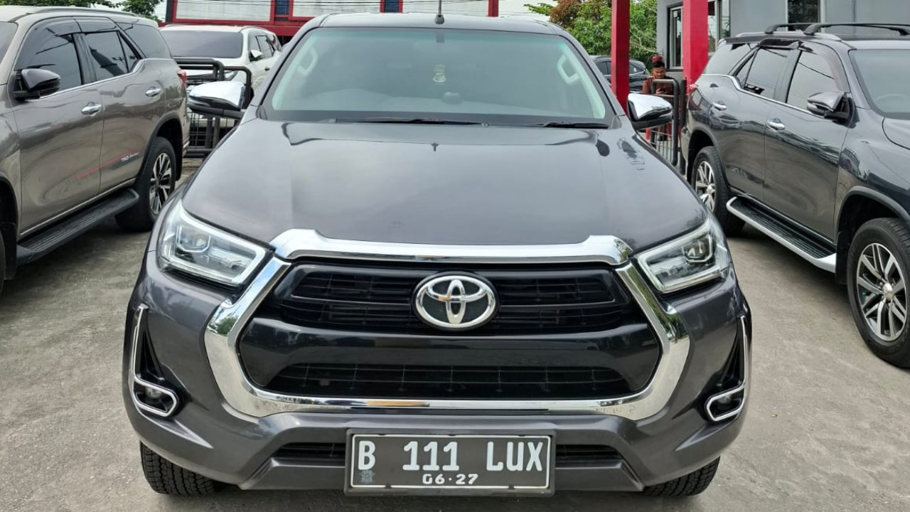 Second Hand 2022 Toyota Hilux 2.4L D-Cab V AT Second Hand 2022 Toyota Hilux 2.4L D-Cab V AT