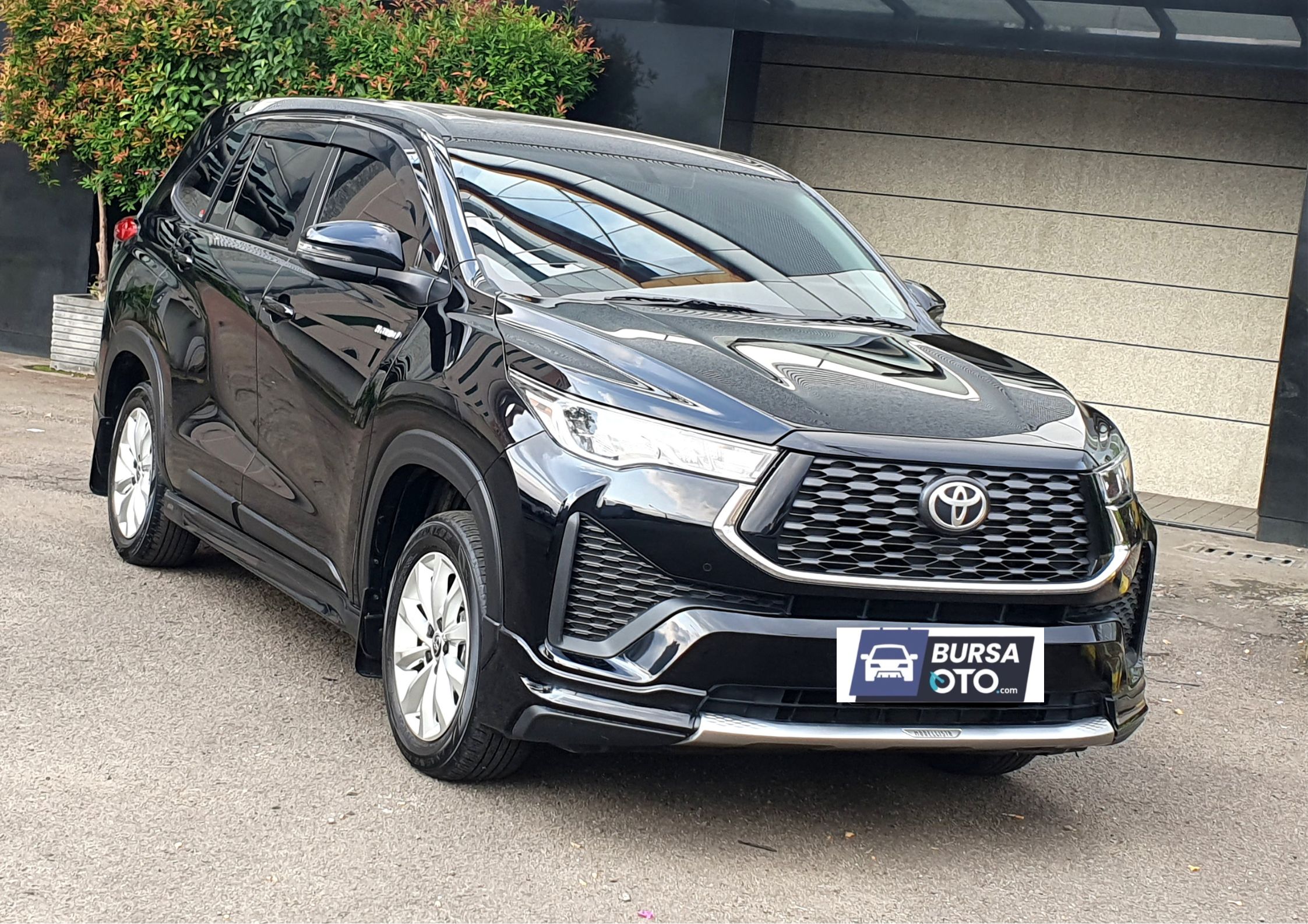 2024 Toyota Kijang Innova Zenix Hybrid EV 2024 Toyota Kijang Innova Zenix Hybrid EV