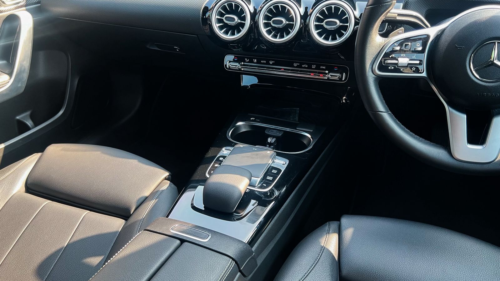 2019 Mercedes Benz A-Class Sedan A200 Progressive Line 2019 Mercedes Benz A-Class Sedan A200 Progressive Line