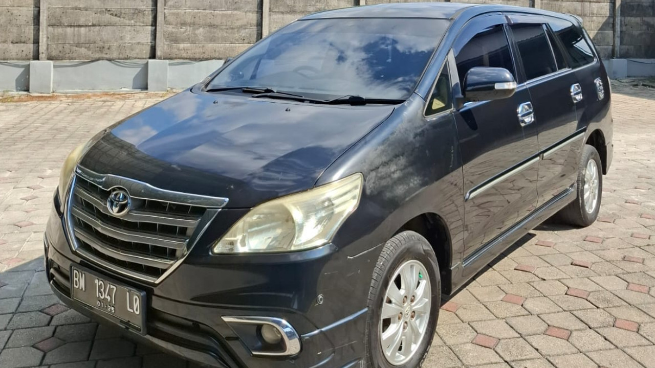 2013 Toyota Innova 2013 Toyota Innova