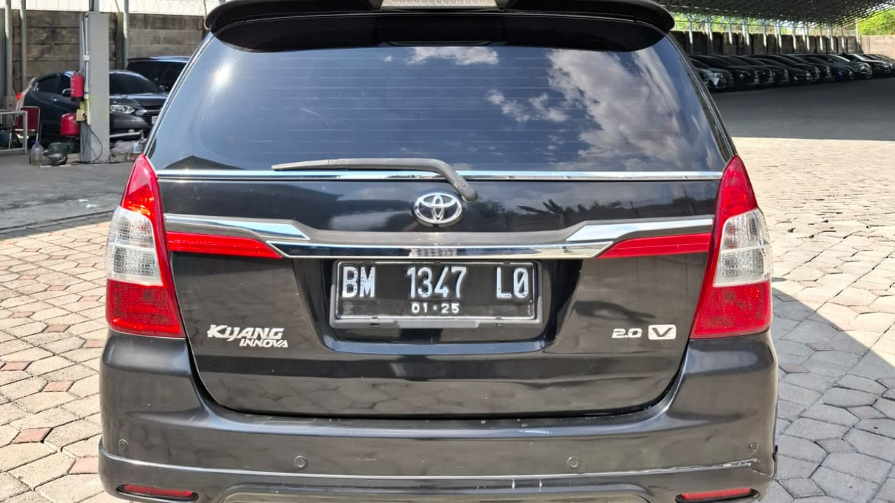 2013 Toyota Innova 2013 Toyota Innova