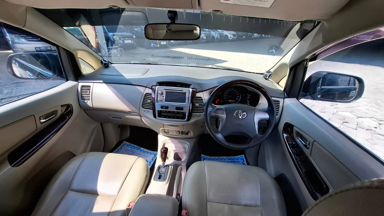 2013 Toyota Innova 2013 Toyota Innova