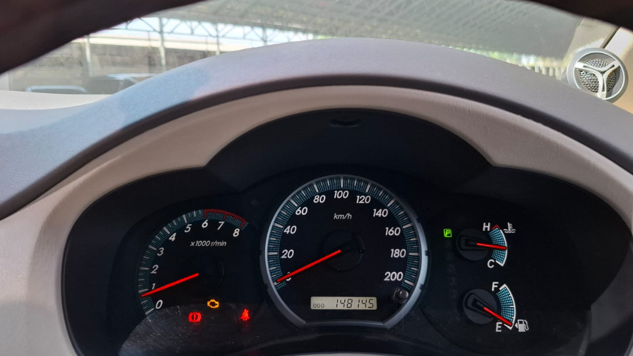 2013 Toyota Innova 2013 Toyota Innova