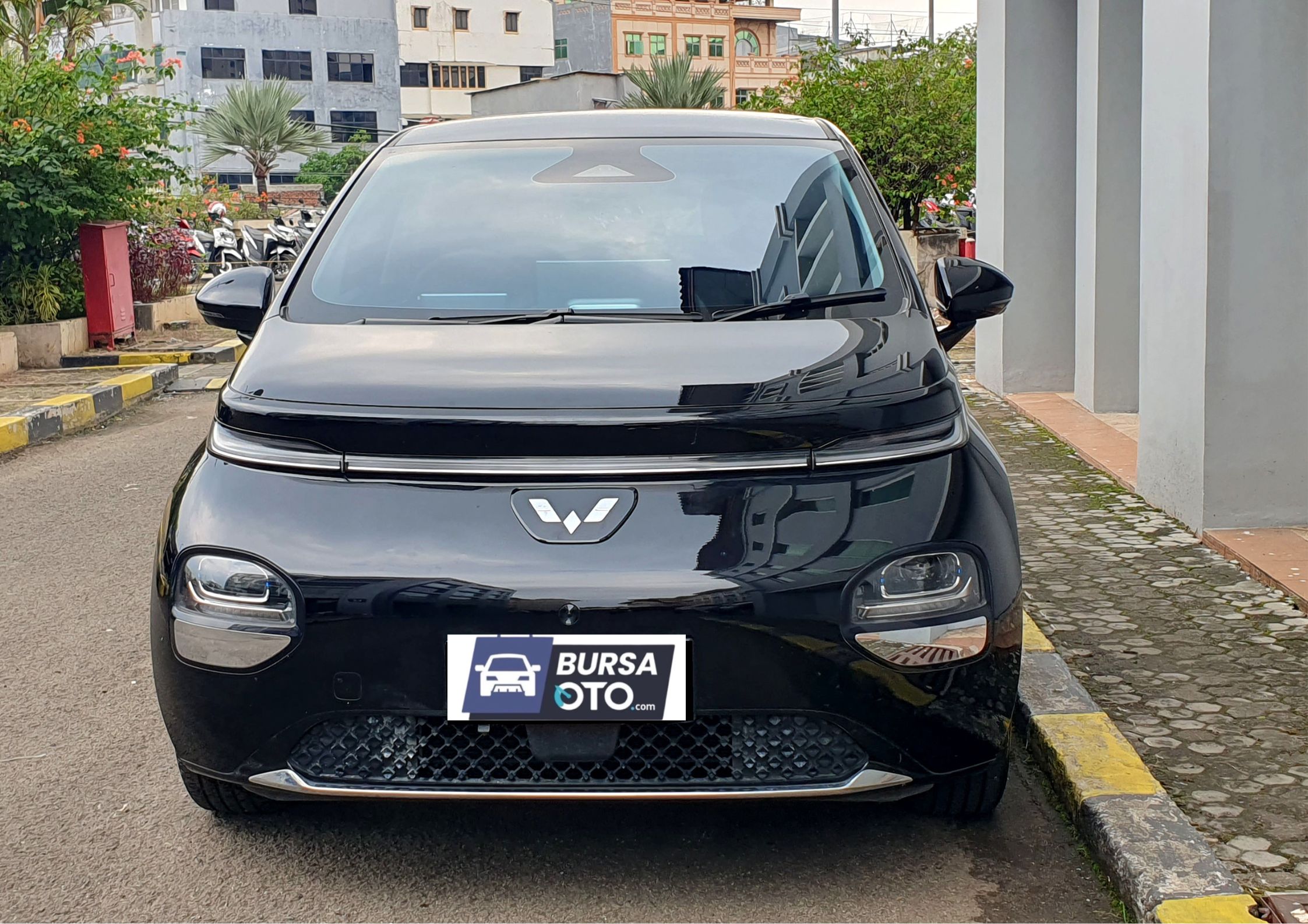 Second Hand 2024 Wuling Cloud EV Second Hand 2024 Wuling Cloud EV