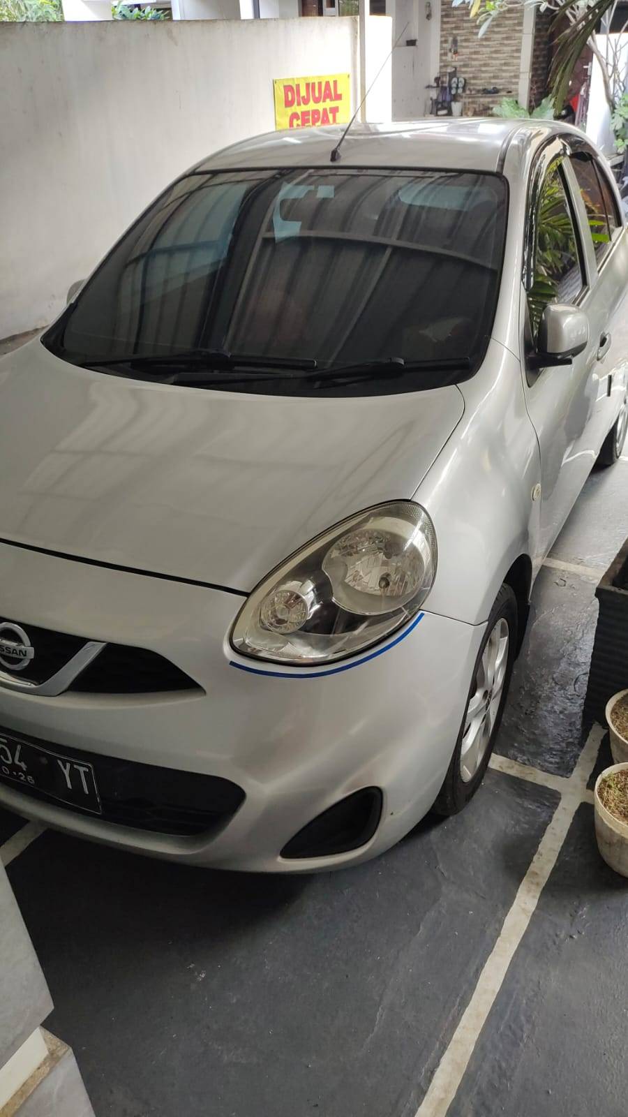 2013 Nissan March  XS 1.5 M/T Bekas 2013 Nissan March  XS 1.5 M/T Bekas