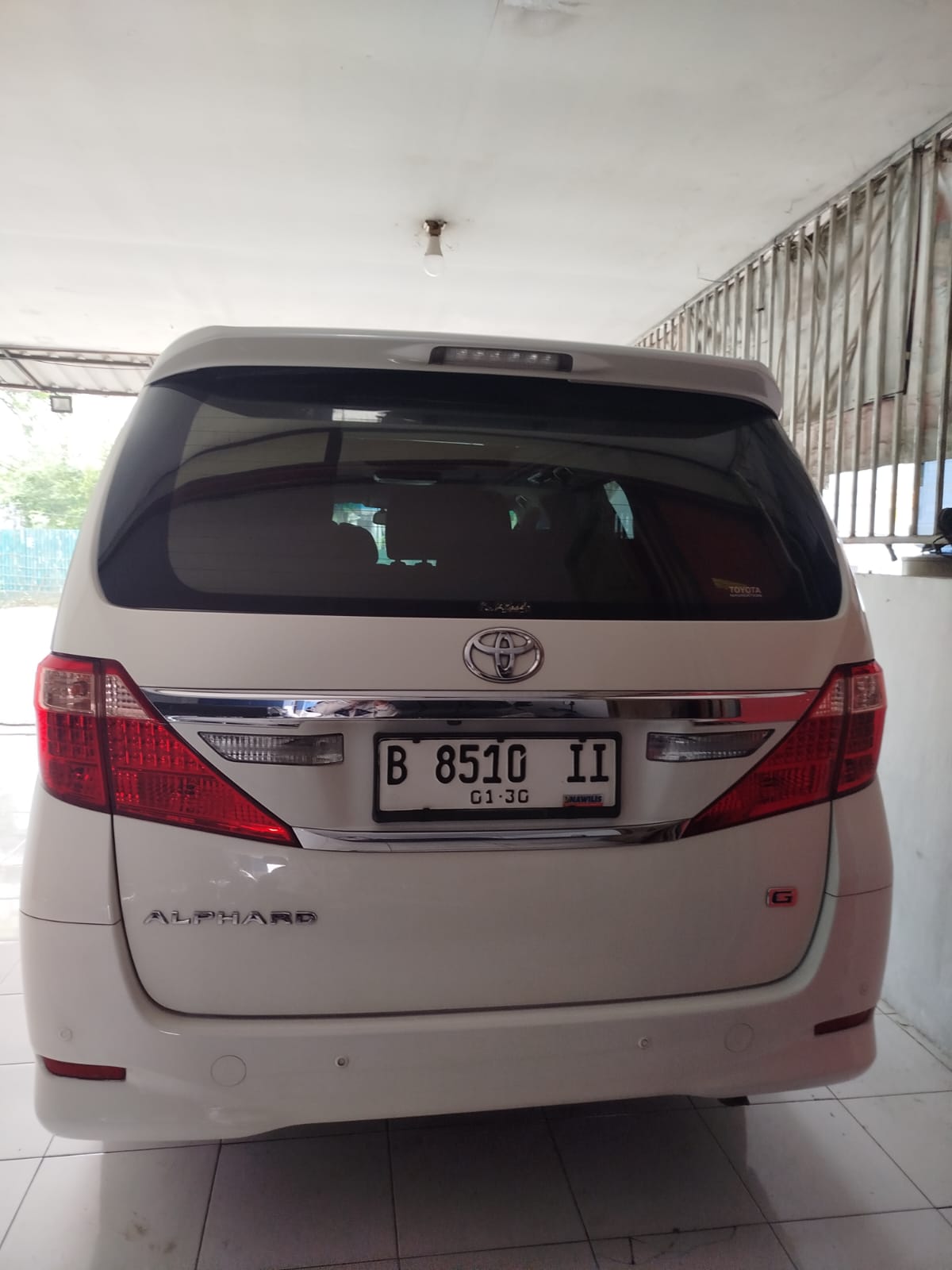 2011 Toyota Alphard 2011 Toyota Alphard