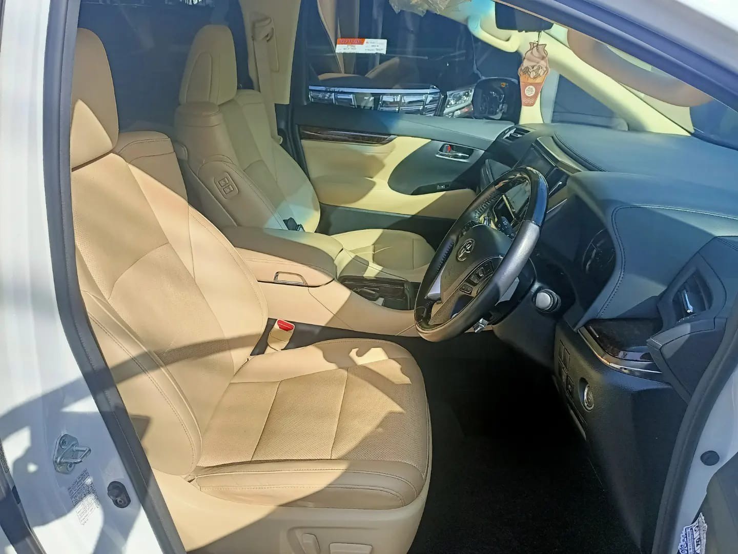 2020 Toyota Alphard  2.5 G A/T 2020 Toyota Alphard  2.5 G A/T