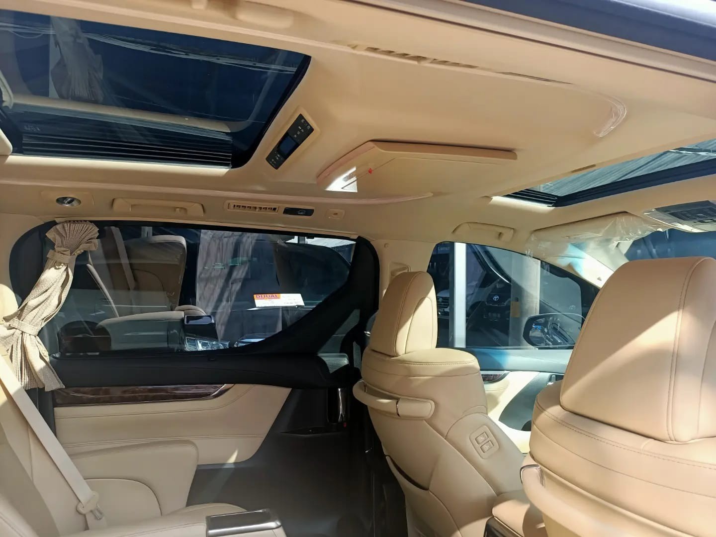 2020 Toyota Alphard  2.5 G A/T 2020 Toyota Alphard  2.5 G A/T