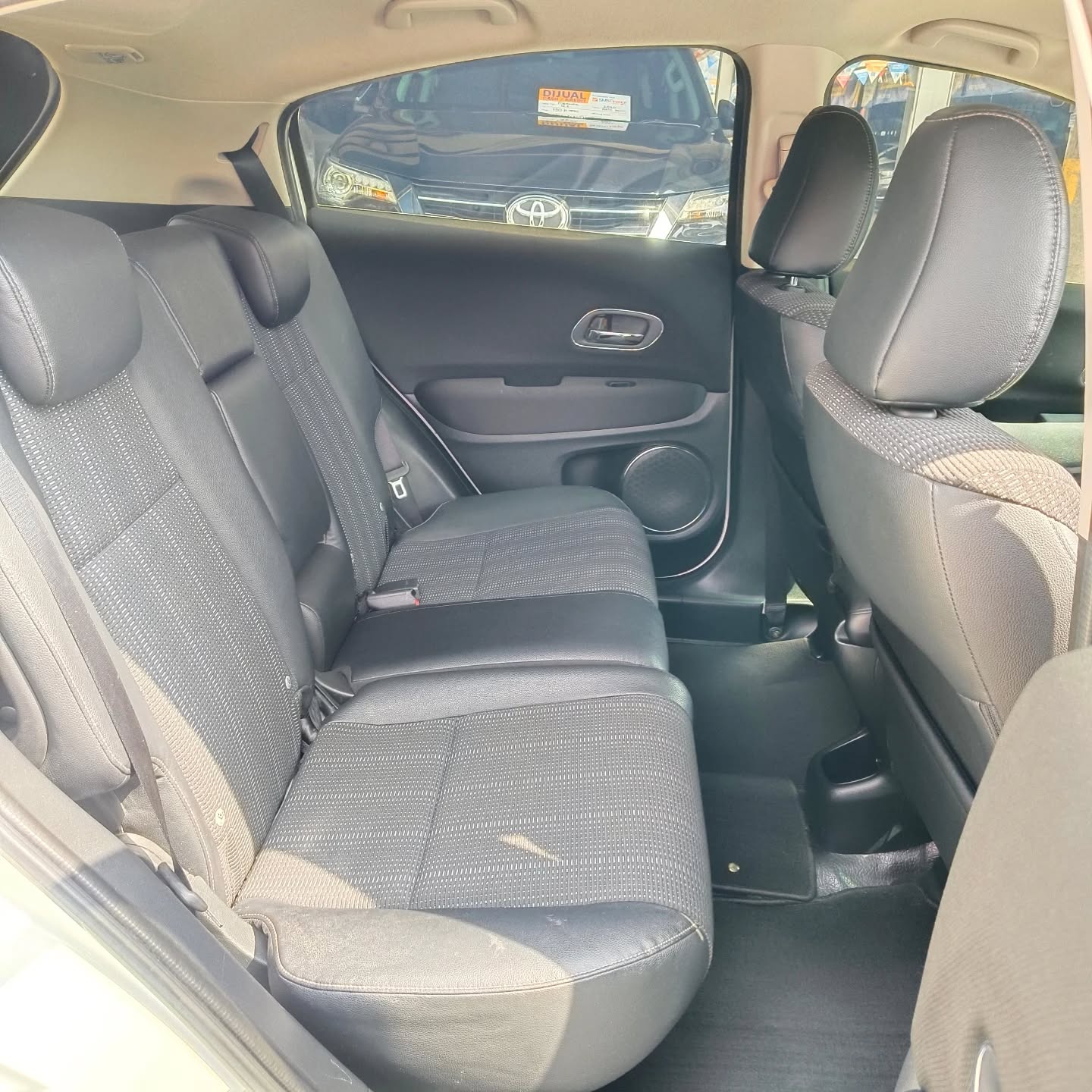 2016 Honda HRV  E CVT 2016 Honda HRV  E CVT