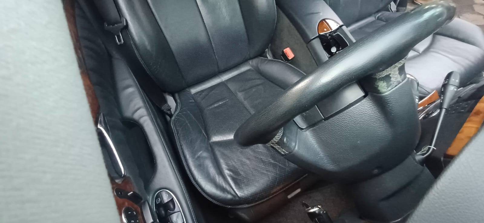 2005 Mercedes Benz E-Class  e 260 2005 Mercedes Benz E-Class  e 260