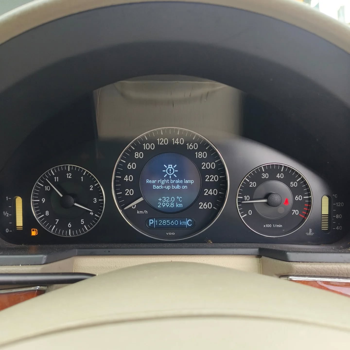 2005 Mercedes Benz E-Class  e 260 2005 Mercedes Benz E-Class  e 260