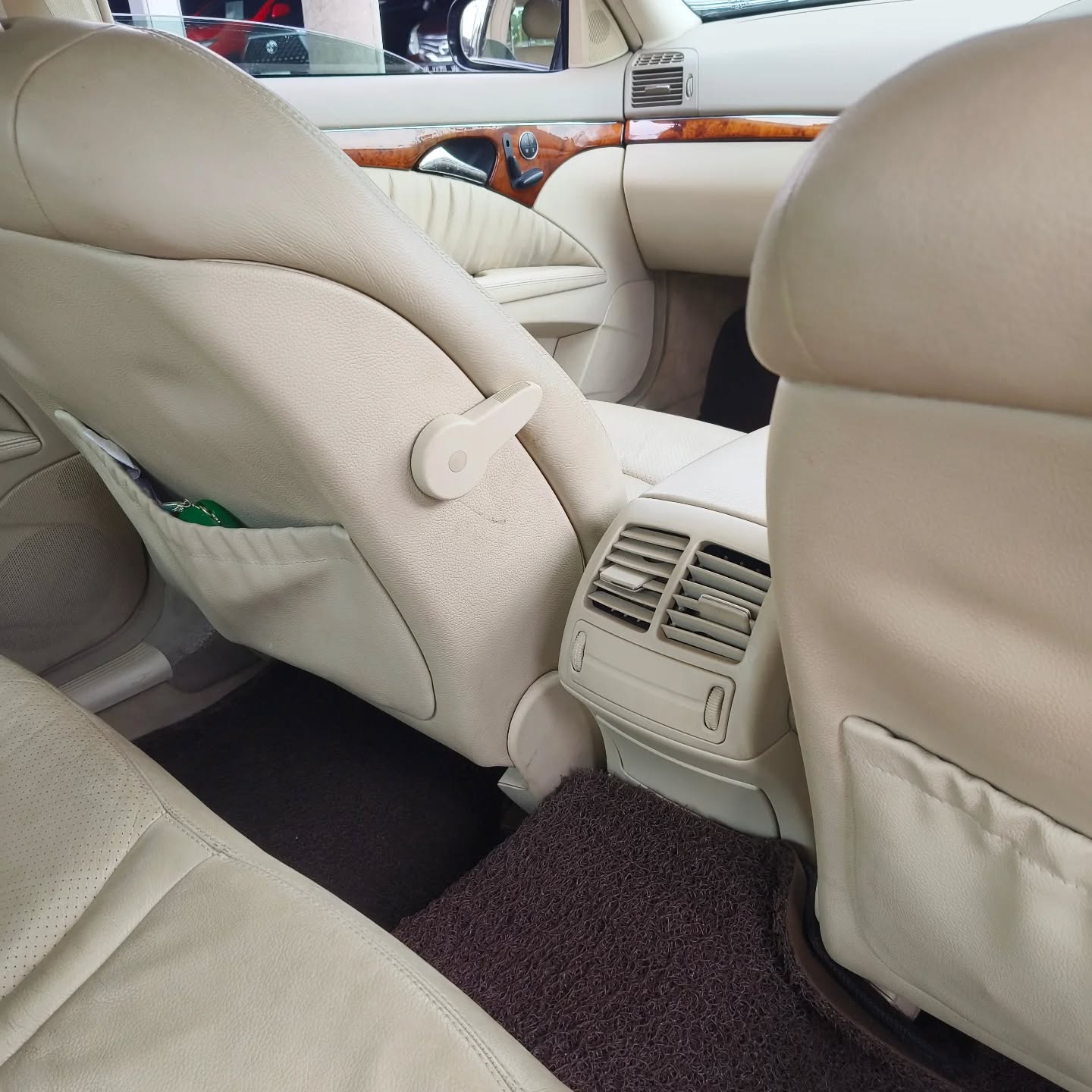 2005 Mercedes Benz E-Class  e 260 2005 Mercedes Benz E-Class  e 260