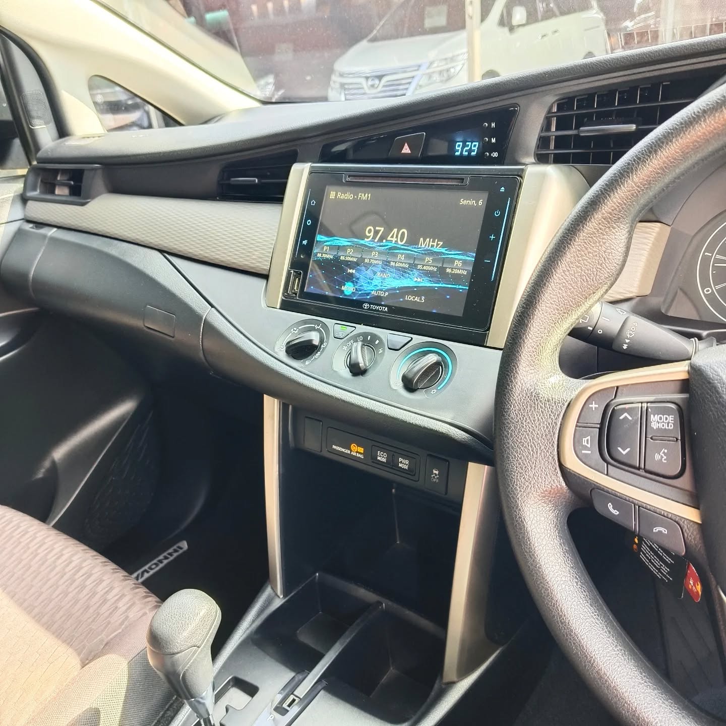 2021 Toyota Kijang Innova REBORN 2.4 G AT DIESEL 2021 Toyota Kijang Innova REBORN 2.4 G AT DIESEL