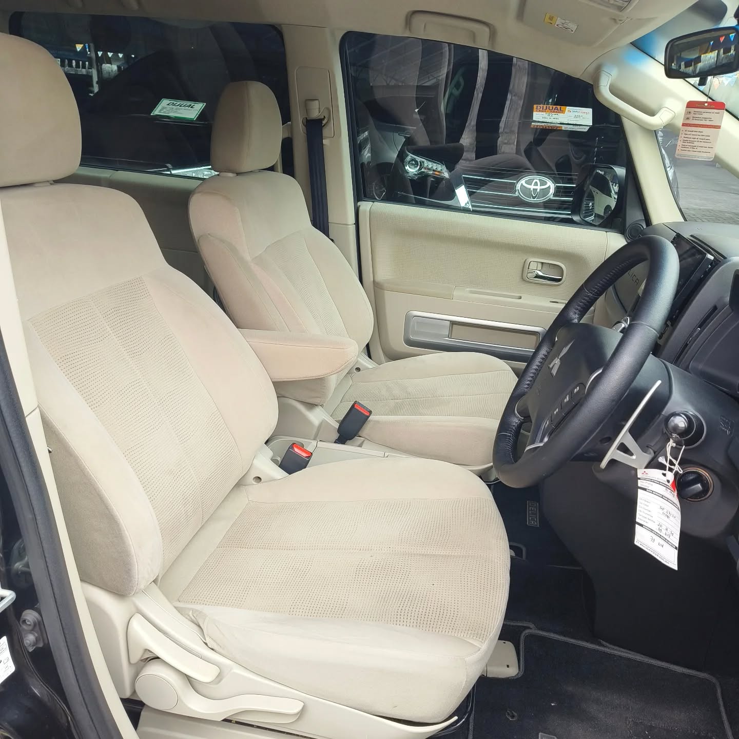 2014 Mitsubishi Delica 2.0 D5 AT 2014 Mitsubishi Delica 2.0 D5 AT