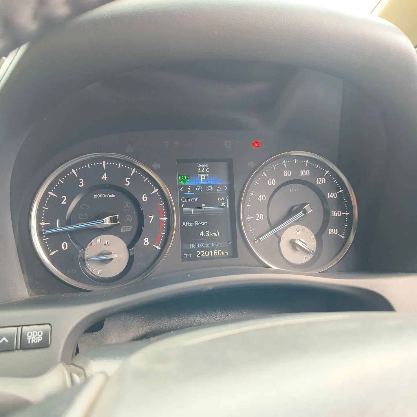 2015 Toyota Alphard 2.5L X CVT 2015 Toyota Alphard 2.5L X CVT