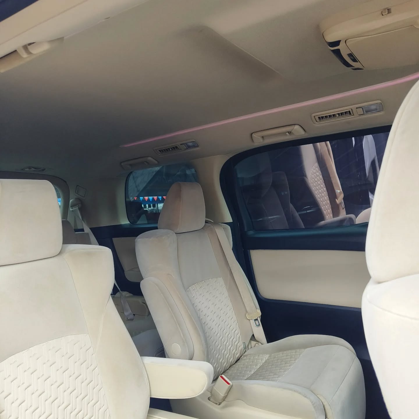 2015 Toyota Alphard 2.5L X CVT 2015 Toyota Alphard 2.5L X CVT