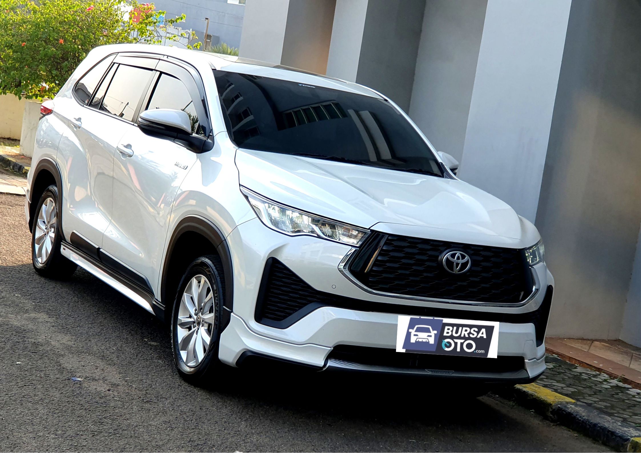 2024 Toyota Kijang Innova Zenix Hybrid EV 2024 Toyota Kijang Innova Zenix Hybrid EV