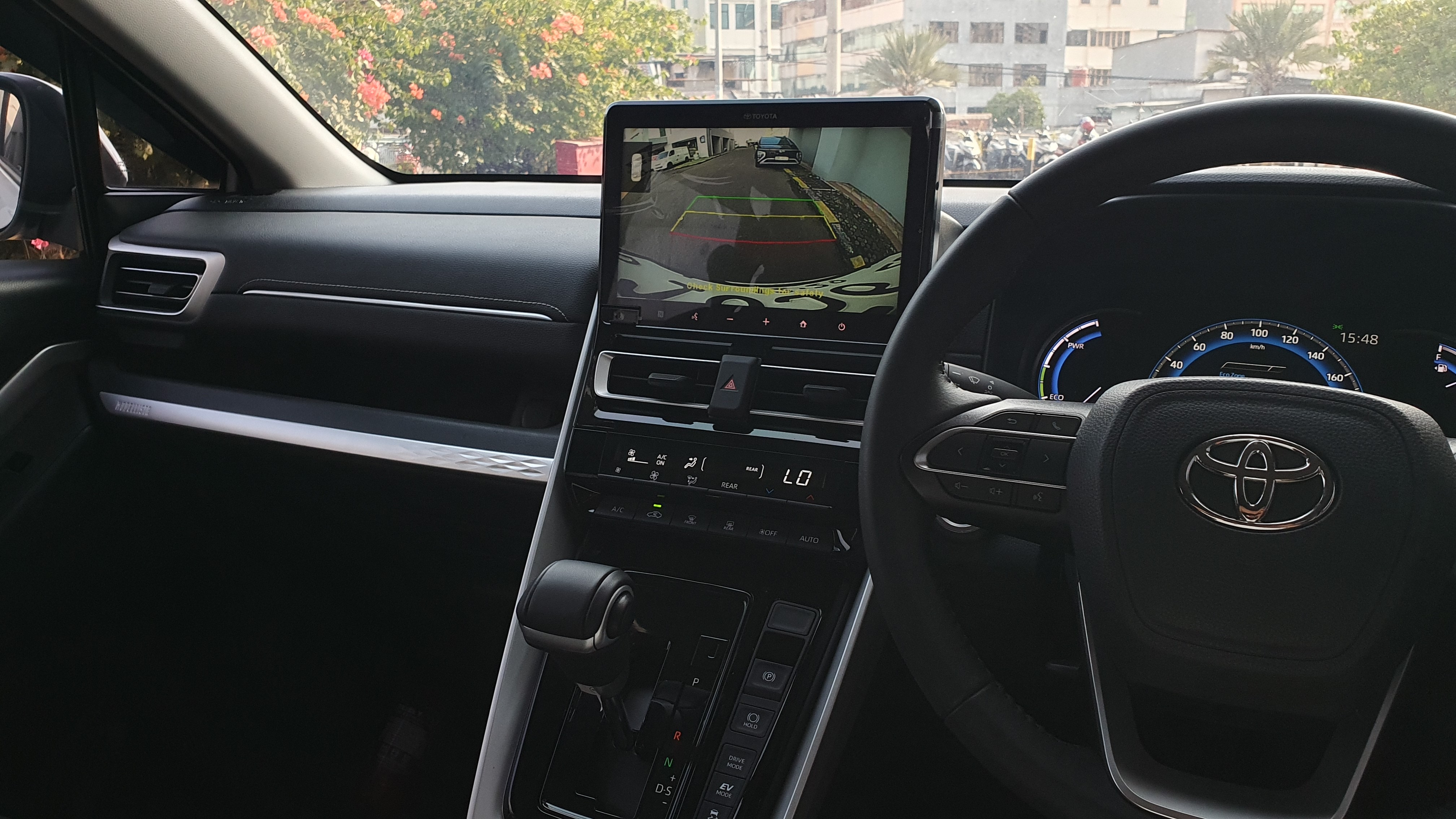 2024 Toyota Kijang Innova Zenix Hybrid EV 2024 Toyota Kijang Innova Zenix Hybrid EV