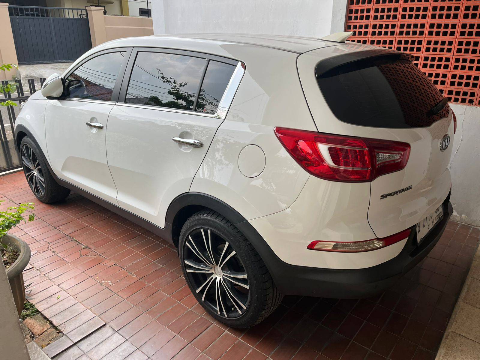 2012 Kia Sportage  2.0 AT 2012 Kia Sportage  2.0 AT