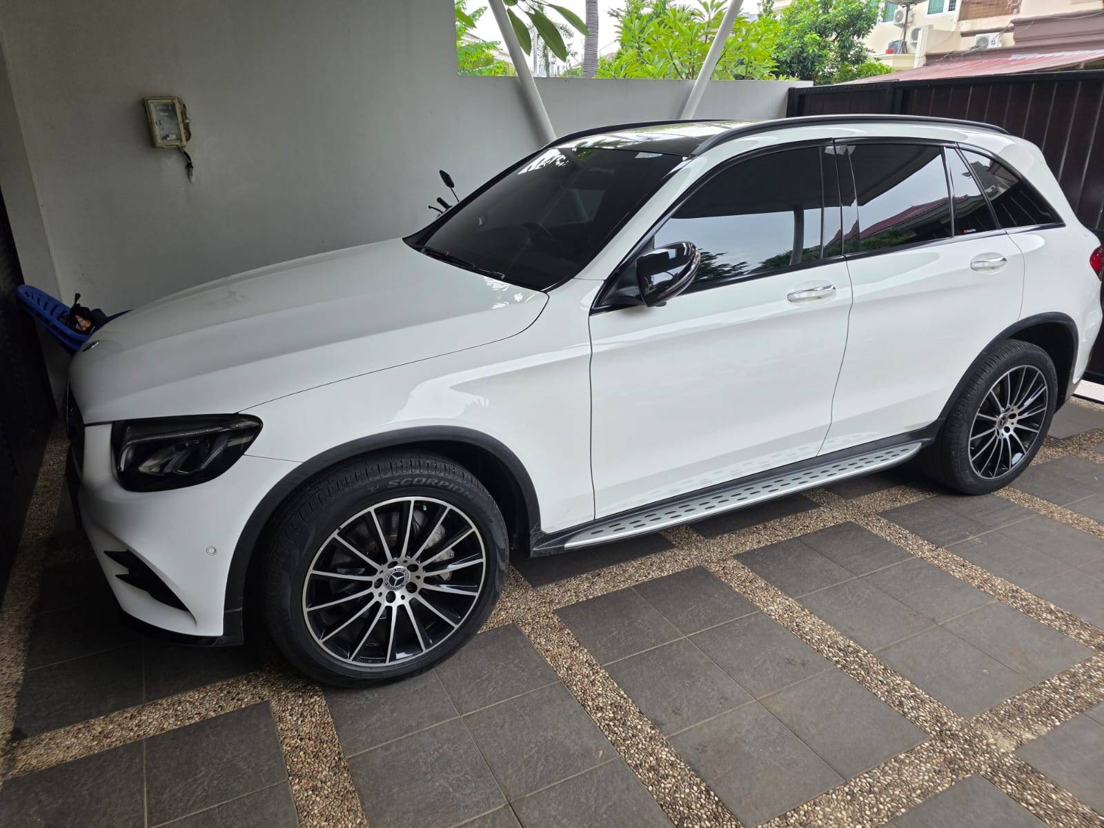 2019 Mercedes Benz GLC-Class 200 AMG Night Edition 2019 Mercedes Benz GLC-Class 200 AMG Night Edition