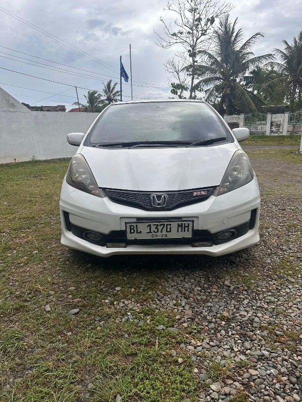2013 Honda Jazz  1.5 GE8 MT