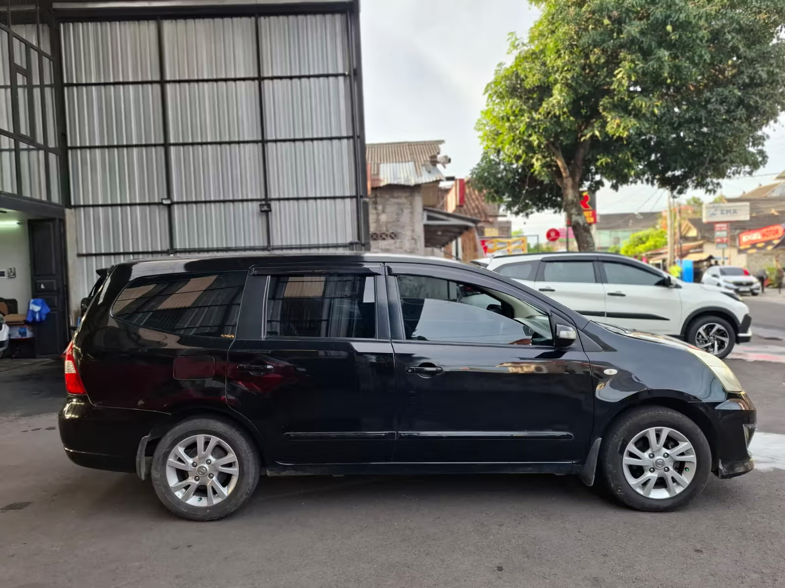 2013 Nissan Grand Livina 2013 Nissan Grand Livina