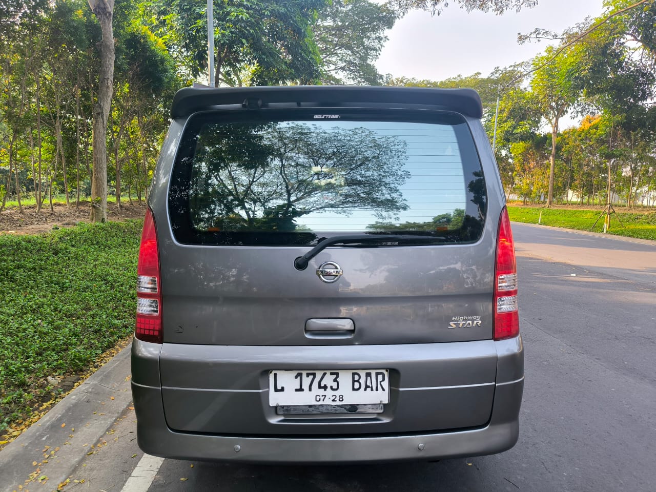 2010 Nissan Serena 2010 Nissan Serena