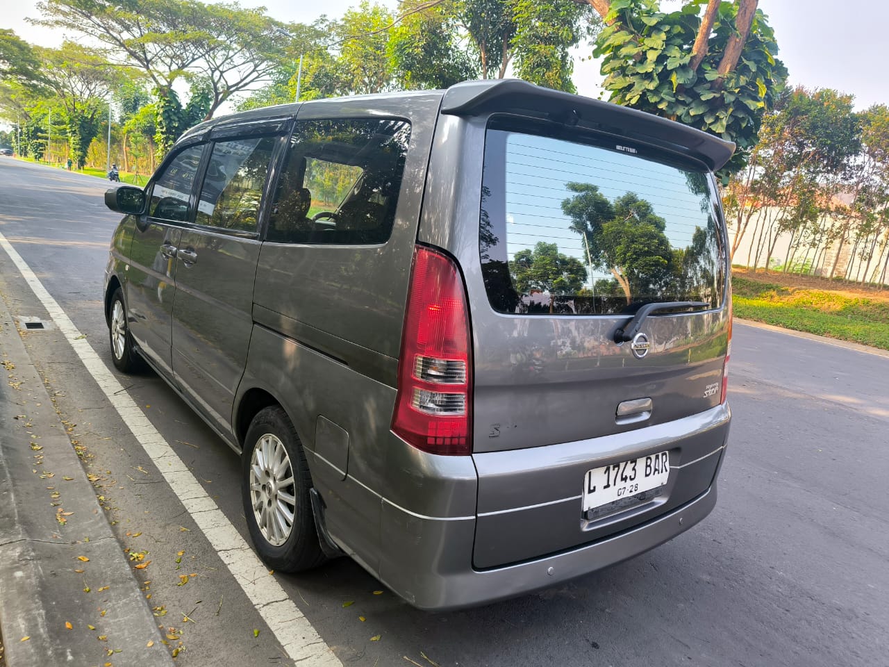 2010 Nissan Serena 2010 Nissan Serena