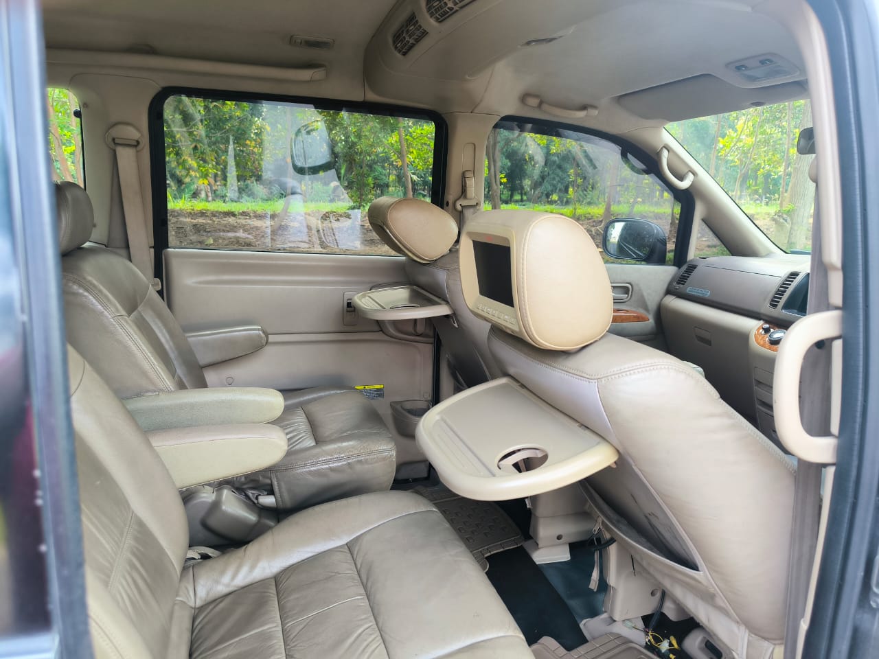 2010 Nissan Serena 2010 Nissan Serena