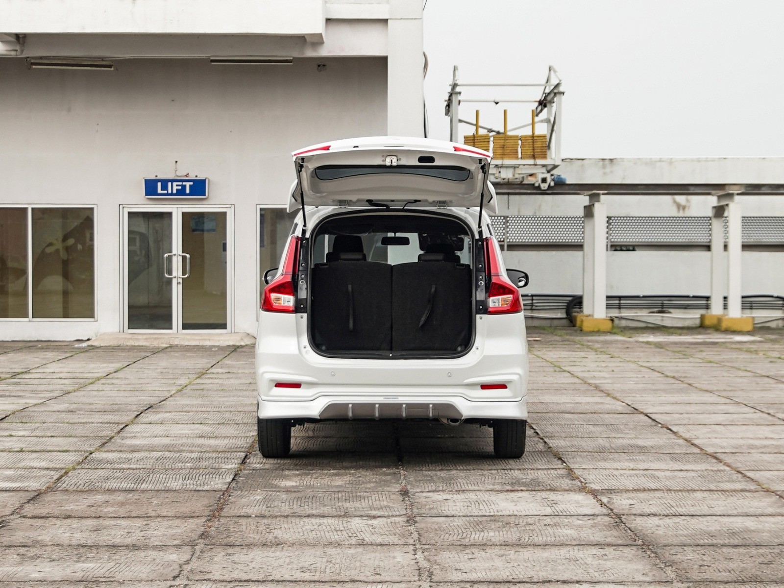 2023 Suzuki Ertiga Smart Hybrid 2023 Suzuki Ertiga Smart Hybrid