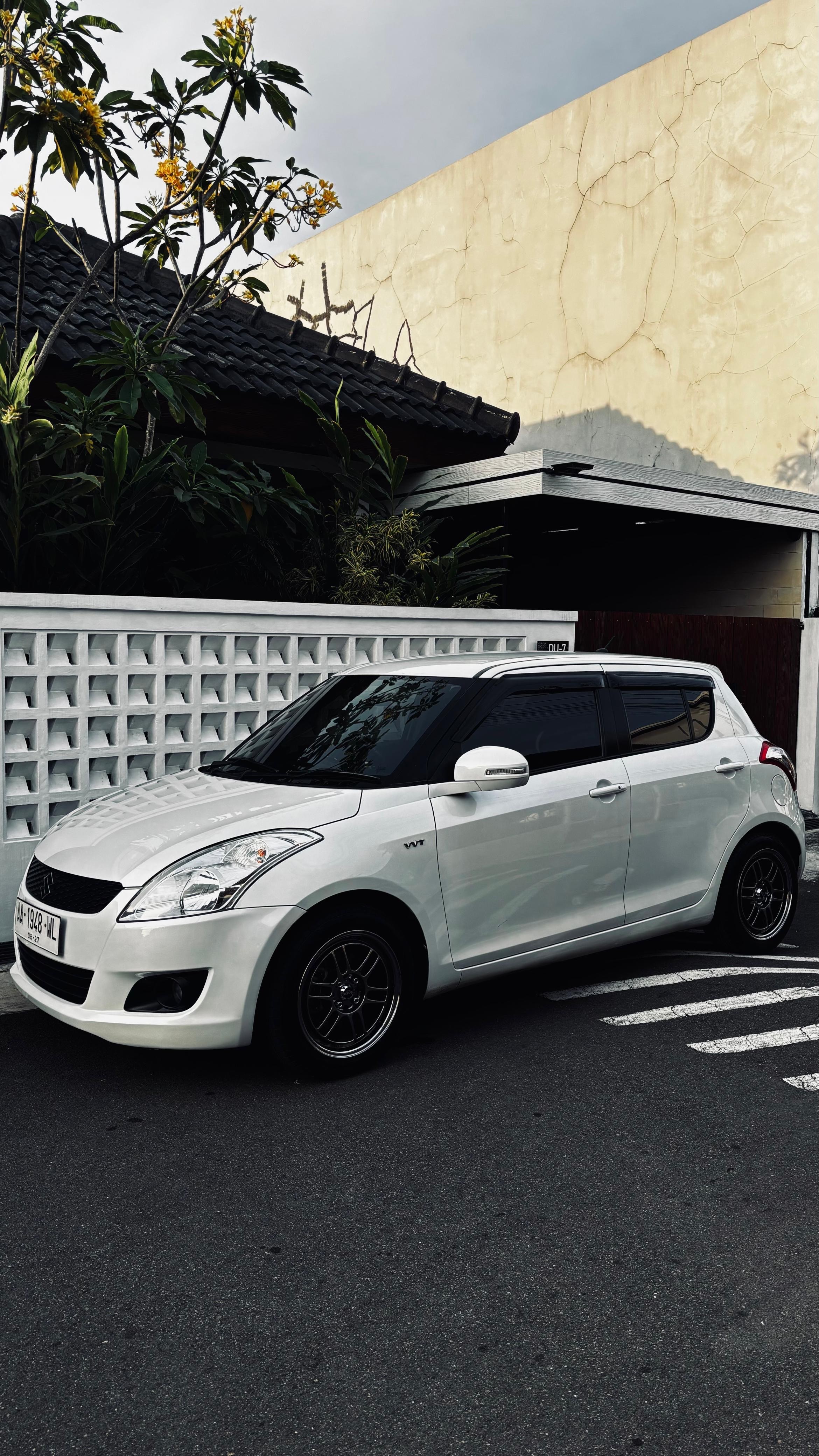 2016 Suzuki Swift GX AT Bekas 2016 Suzuki Swift GX AT Bekas
