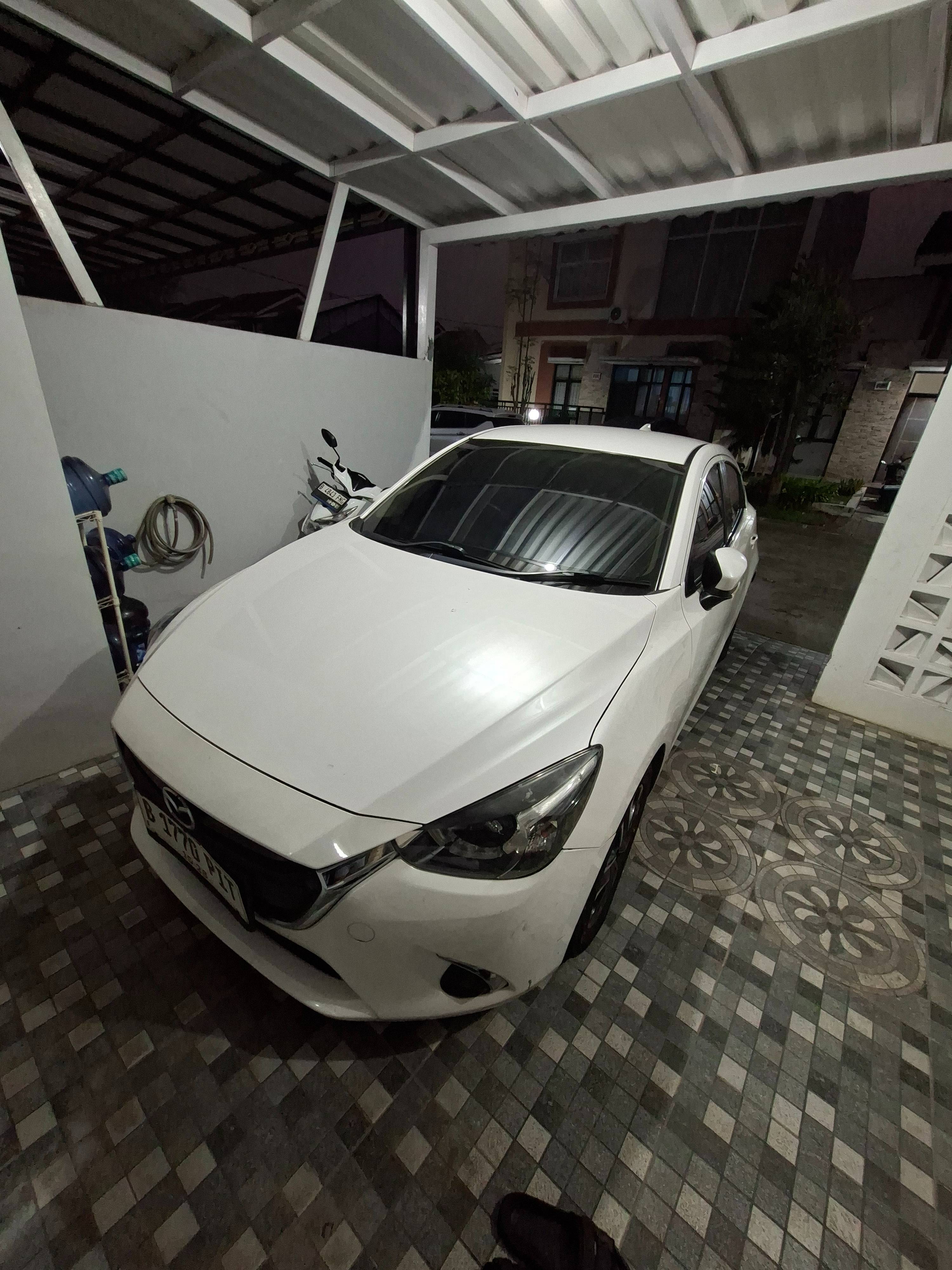 Second Hand 2017 Mazda 2 R SKYACTIV AT Second Hand 2017 Mazda 2 R SKYACTIV AT