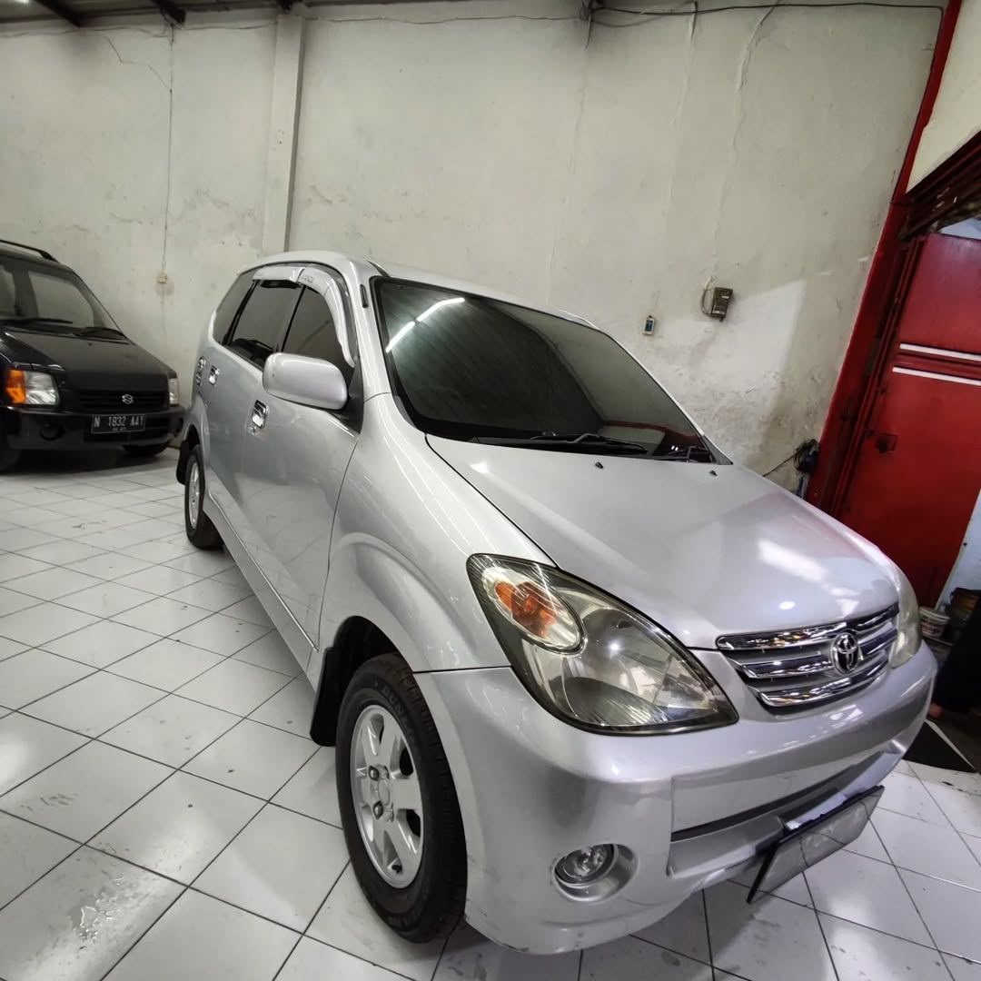 2005 Toyota Avanza VVTI S 1.5L AT 2005 Toyota Avanza VVTI S 1.5L AT
