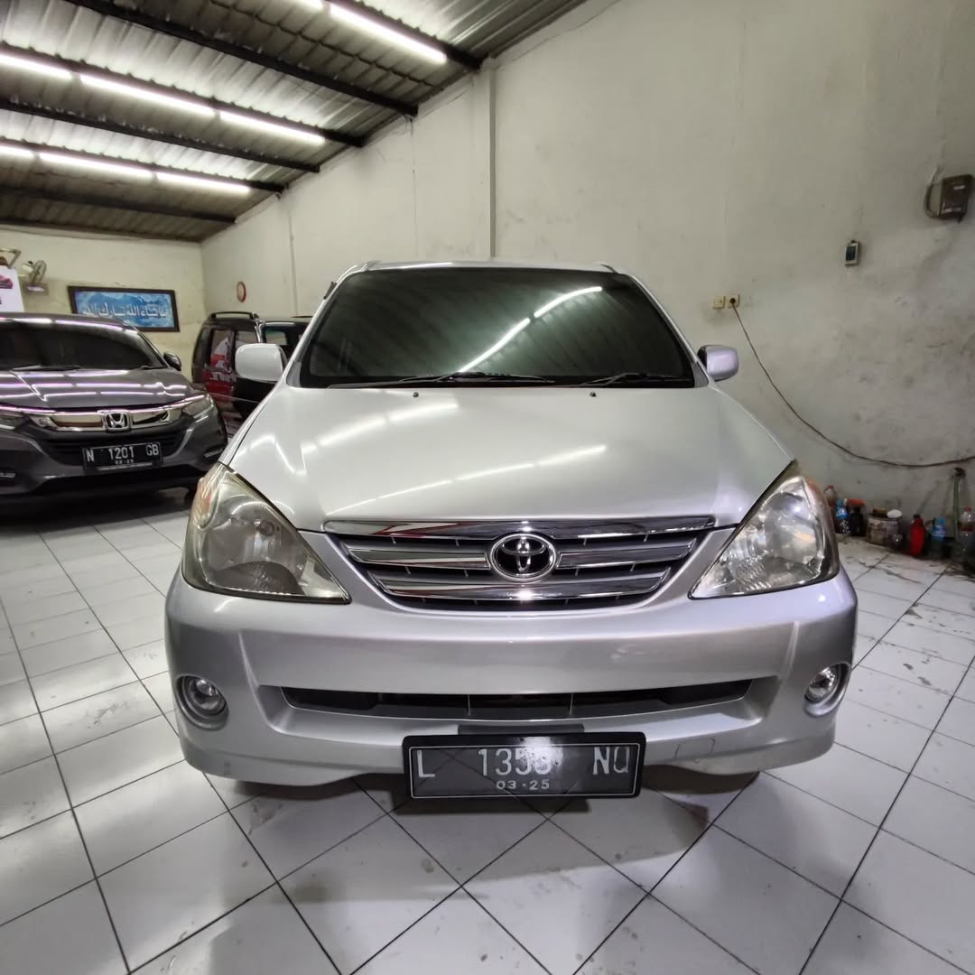 Second Hand 2005 Toyota Avanza VVTI S 1.5L AT Second Hand 2005 Toyota Avanza VVTI S 1.5L AT