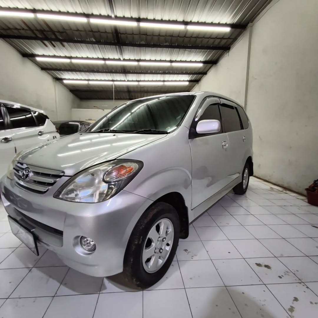2005 Toyota Avanza VVTI S 1.5L AT 2005 Toyota Avanza VVTI S 1.5L AT