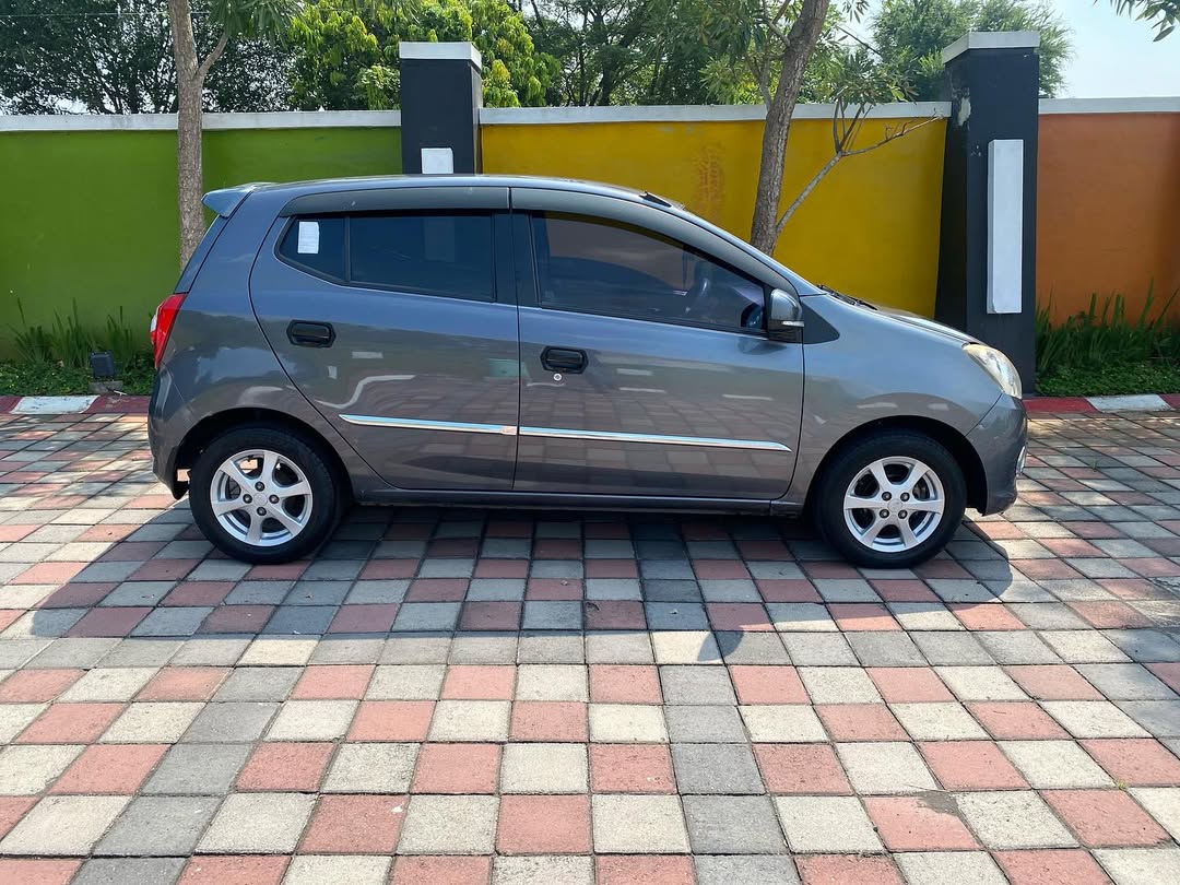 2014 Daihatsu Ayla  X MT 2014 Daihatsu Ayla  X MT