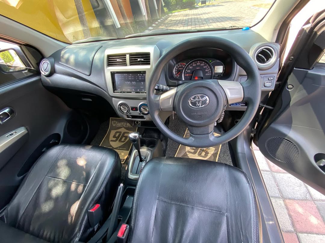 2014 Daihatsu Ayla  X MT 2014 Daihatsu Ayla  X MT