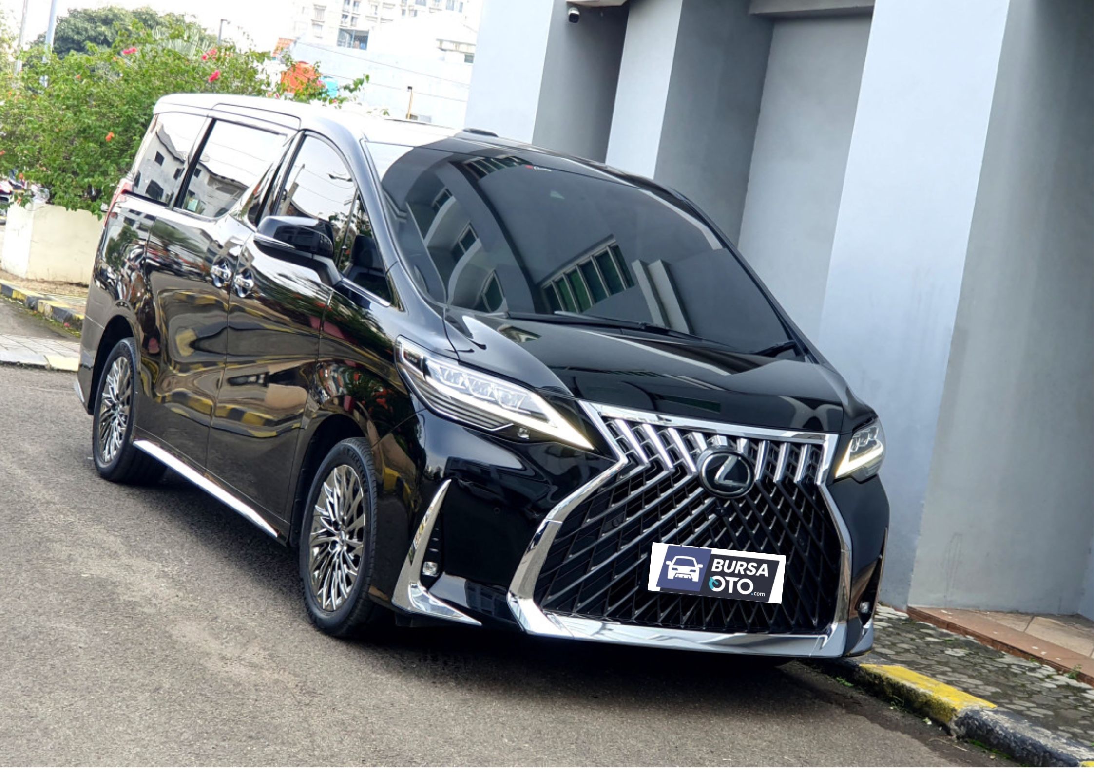 2022 Lexus LM 2022 Lexus LM