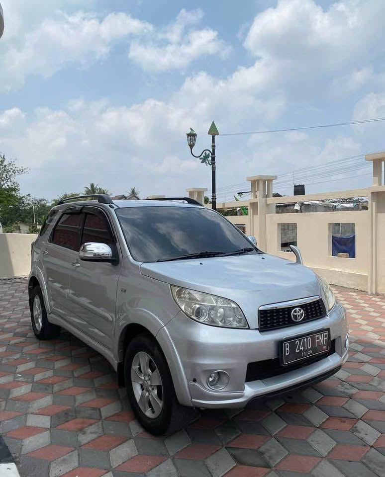 2011 Toyota Rush  S AT 2011 Toyota Rush  S AT