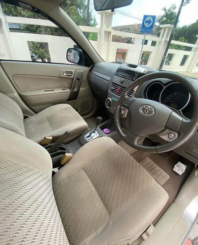 2011 Toyota Rush  S AT 2011 Toyota Rush  S AT