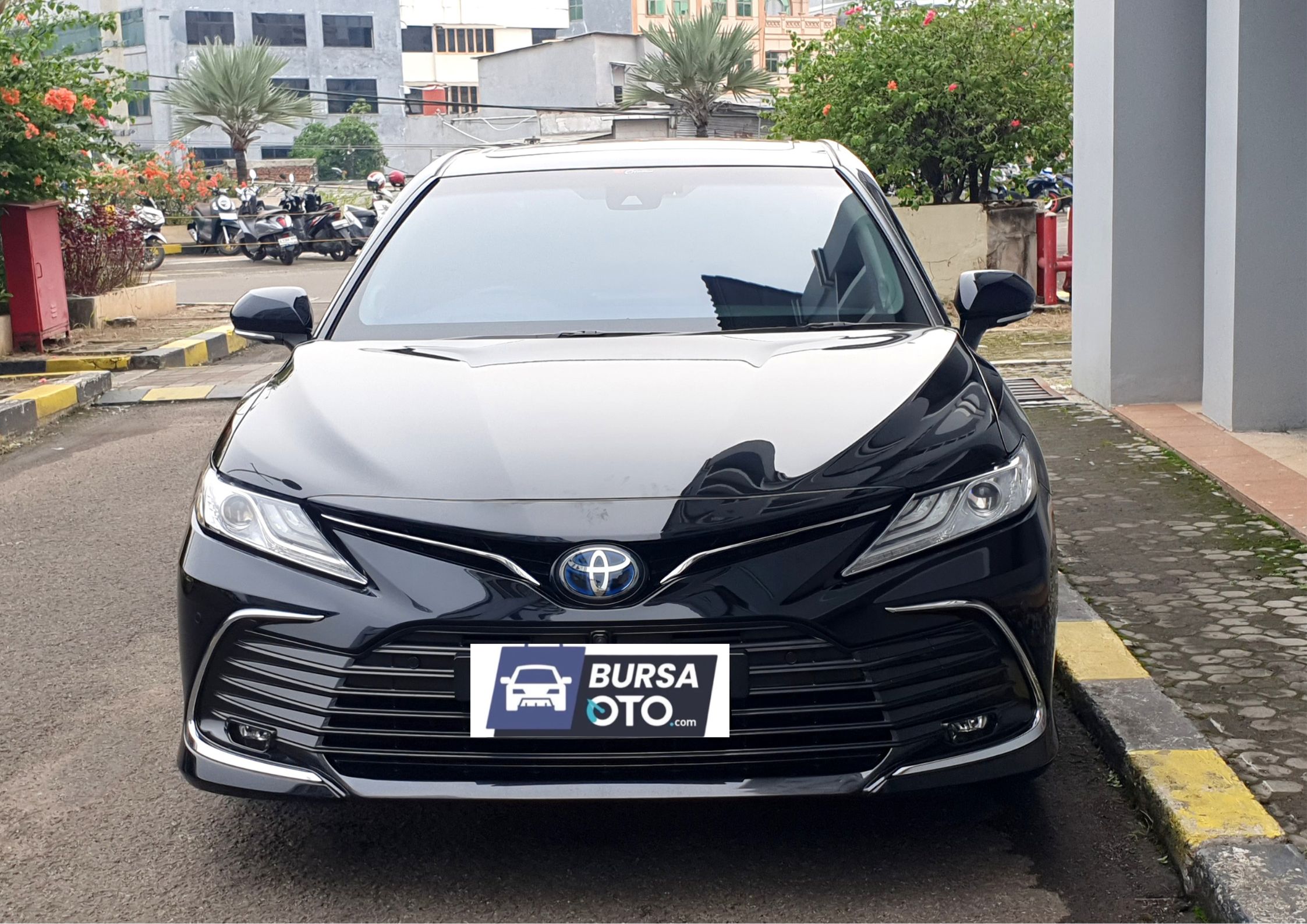 2022 Toyota Camry Hybrid Bekas 2022 Toyota Camry Hybrid Bekas