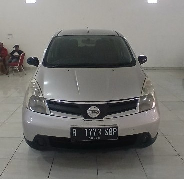 2011 Nissan Grand Livina Bekas 2011 Nissan Grand Livina Bekas