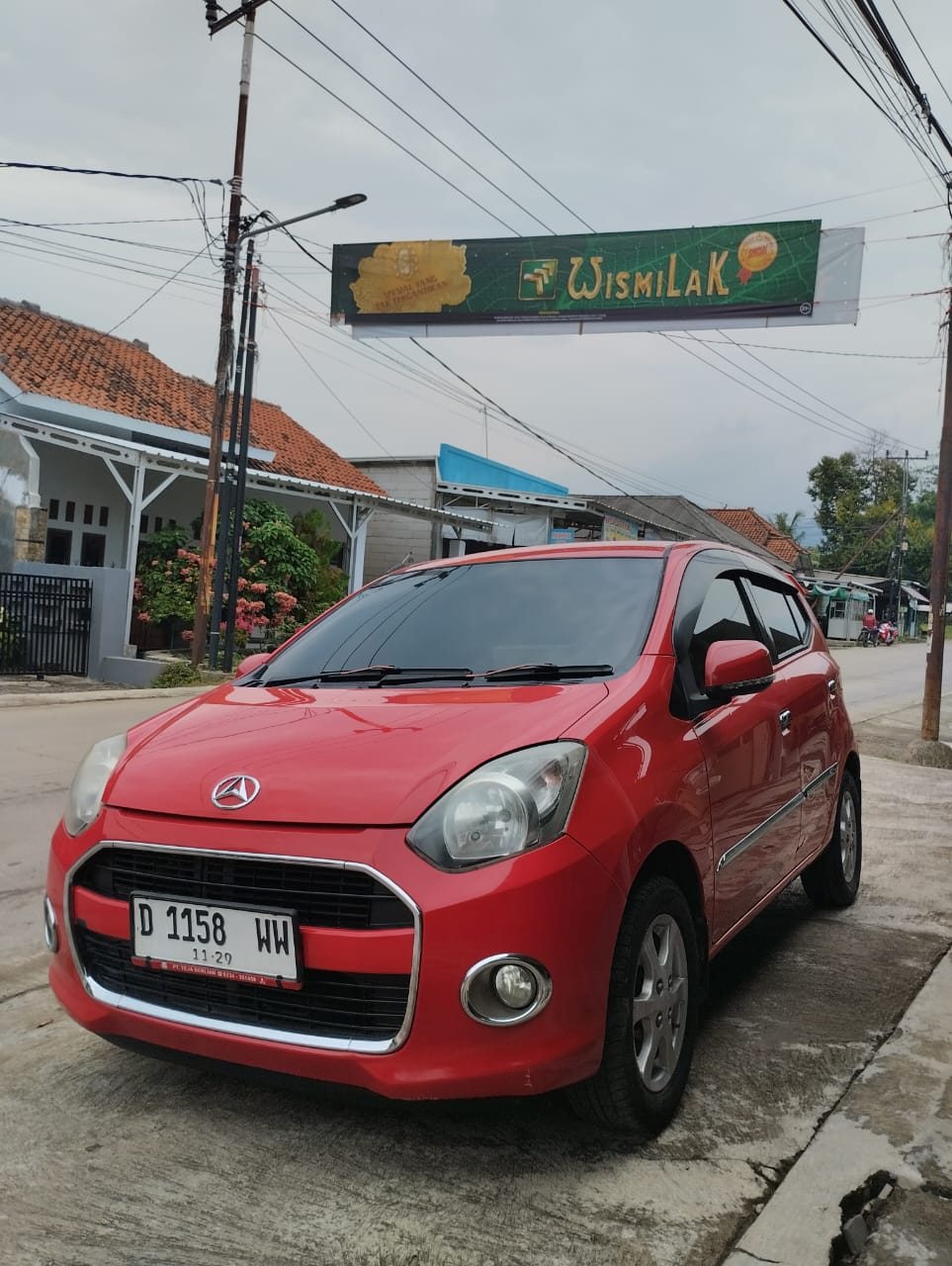 2014 Daihatsu Ayla  1.0 X MT Bekas 2014 Daihatsu Ayla  1.0 X MT Bekas