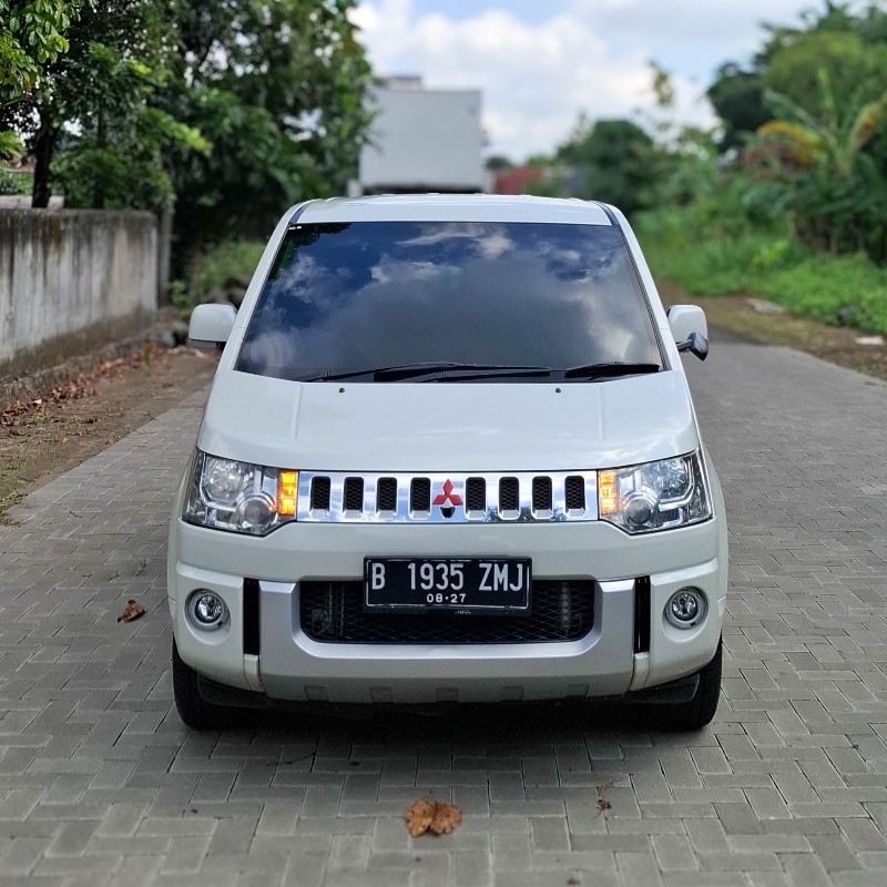 2015 Mitsubishi Delica 2.0 CC 4X2 AT