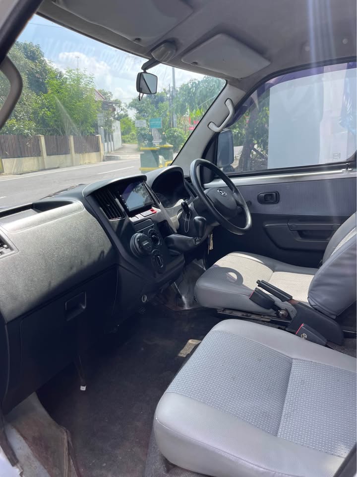 2013 Daihatsu Gran Max MB Minibus 1.3L D Mini Bus MT 2013 Daihatsu Gran Max MB Minibus 1.3L D Mini Bus MT