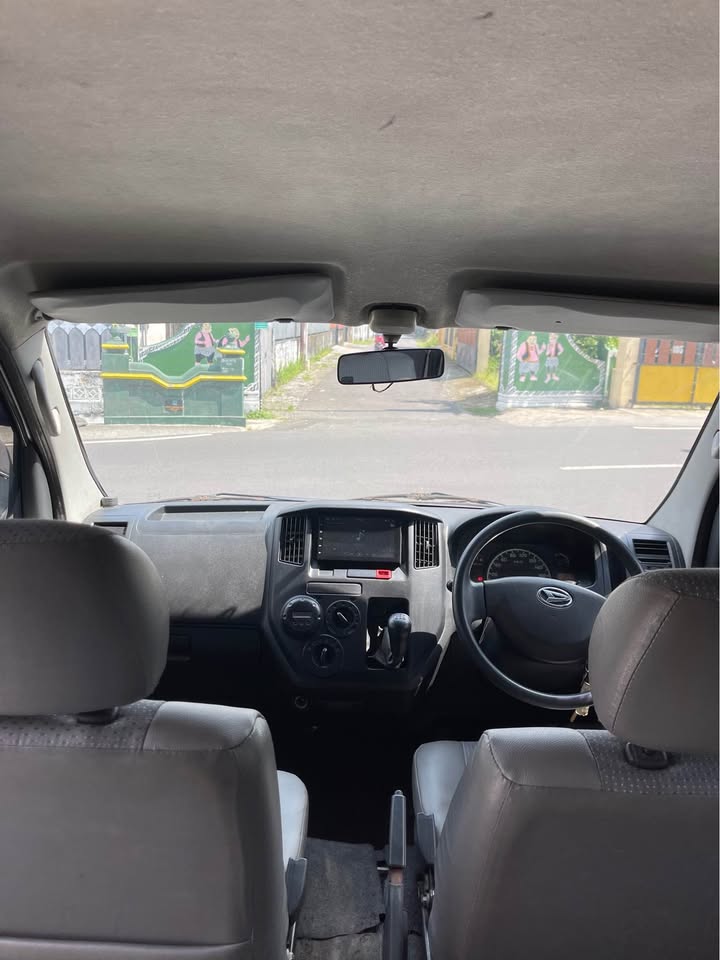 2013 Daihatsu Gran Max MB Minibus 1.3L D Mini Bus MT 2013 Daihatsu Gran Max MB Minibus 1.3L D Mini Bus MT