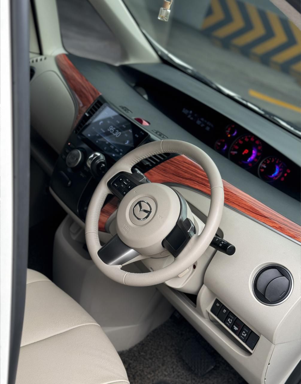 2015 Mazda Biante 2015 Mazda Biante