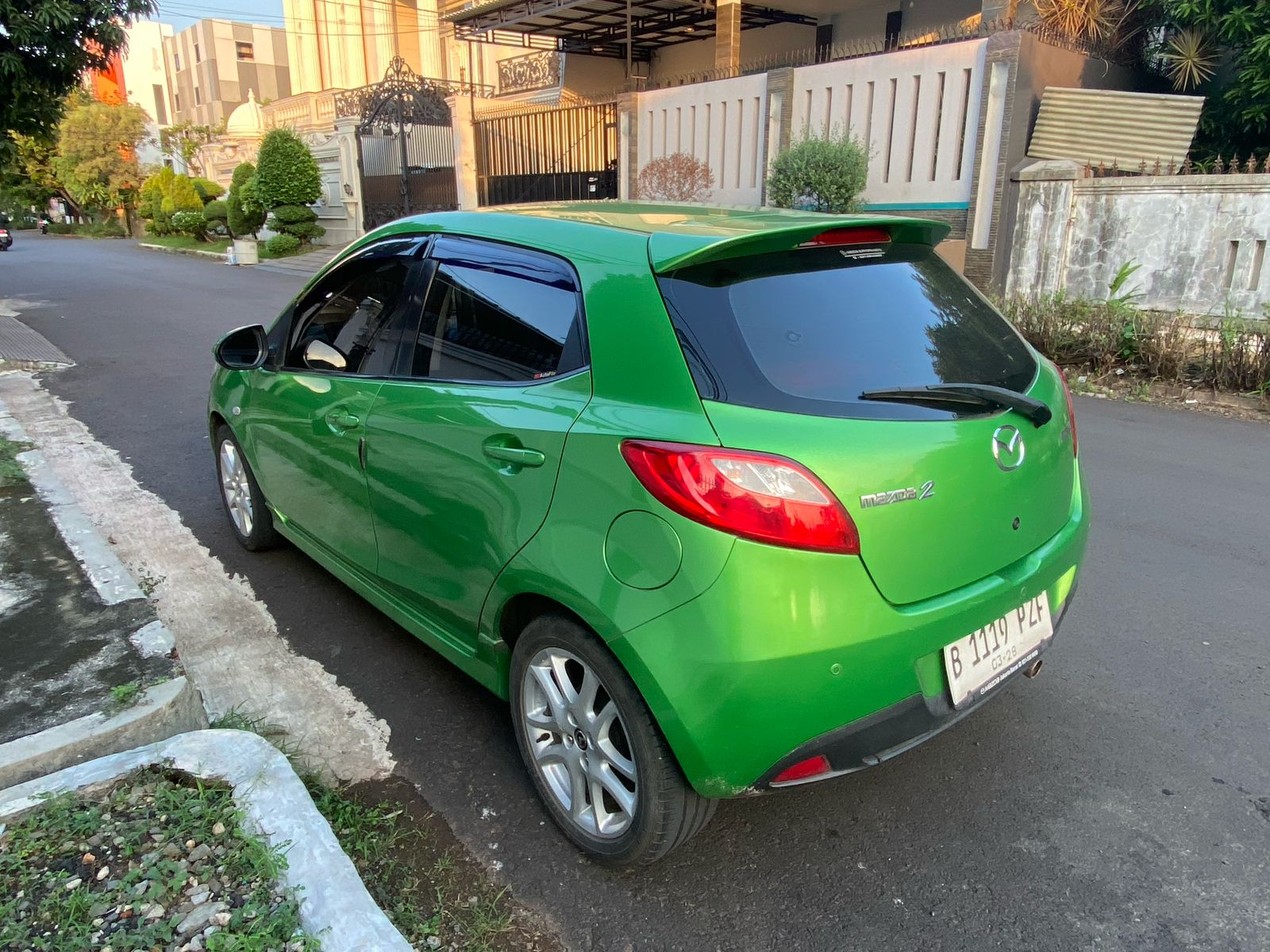 2012 Mazda 2 Hatchback 2012 Mazda 2 Hatchback
