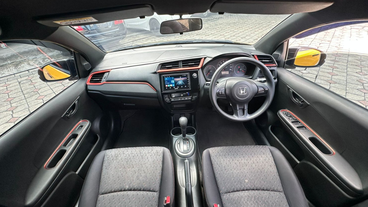 2023 Honda Brio RS CVT Urbanite Edition 2023 Honda Brio RS CVT Urbanite Edition